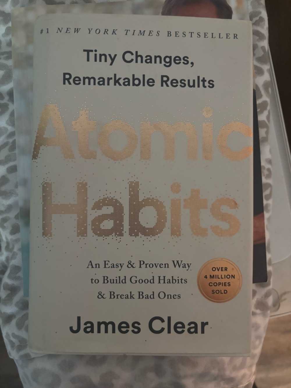 Atomic Habits by James Clear - White & Gold Hardcover